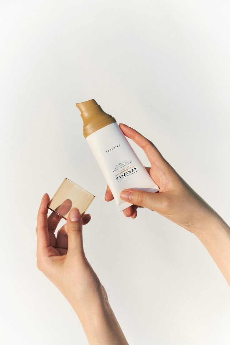 SKIN1004 Madagascar Centella Air-Fit Light SPF30 PA++++ Suncream (50ml)
